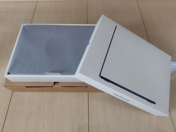 Apple MacBook Air 13.6inch 2022 M2 8C/8C/8GB/256GB