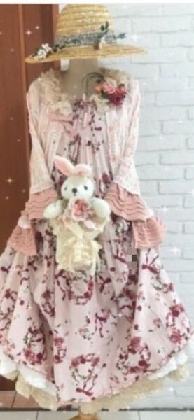 ピンクハウス ワンピース (*´`*)ショップではミディと記載が有りません。 お値下げ中