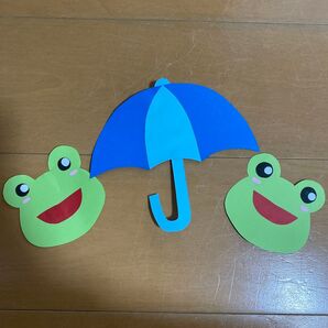 壁面 画用紙 6月 かえる 梅雨
