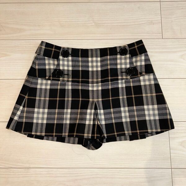 美品 バーバリー チェック柄ショートパンツ キュロット 38