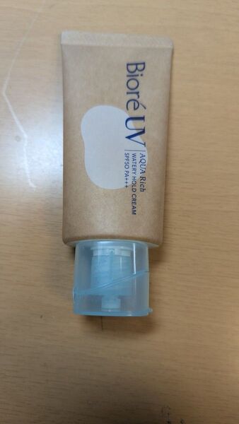 ビオレUV アクアリッチウォータリーホールドクリームa