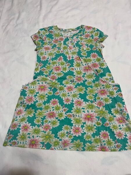 美品 KP ニットプランナー 花柄ワンピース 140cm