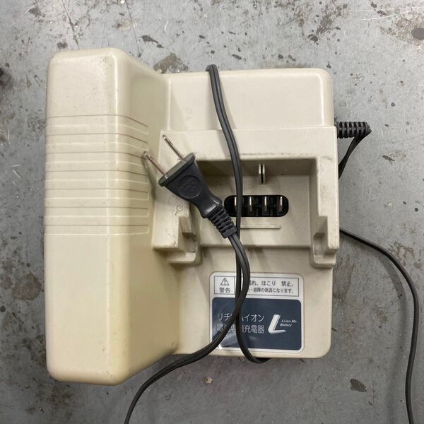 パナソニック電動自転車充電器 NKJ033