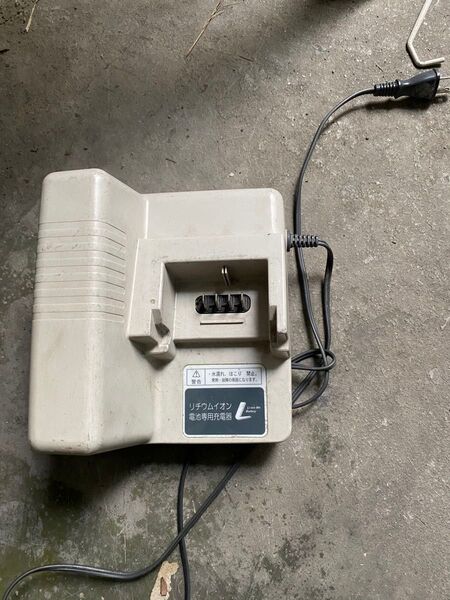 パナソニック 電動アシスト自転車 充電器 NKJ033