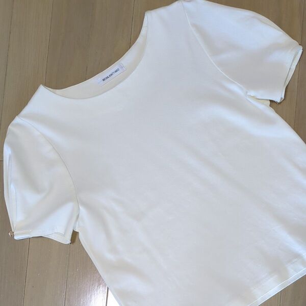 NATURAL BEAUTY BASIC 半袖トップス オフホワイト