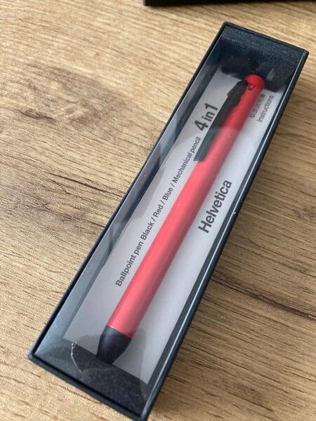 Helvetica 4in1 多機能ペン レッド
