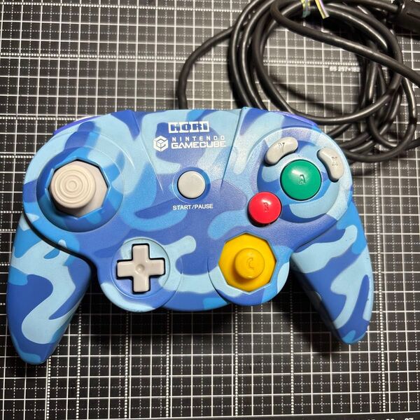 ゲームキューブ ホリ コントローラー HORI 迷彩