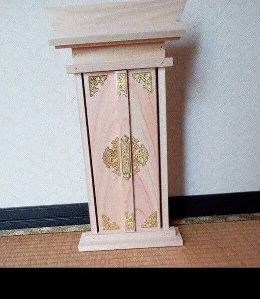 新品 木製金色装飾 扉付きコンパクト神棚 お札立て 一社宮 神具 一社 神棚