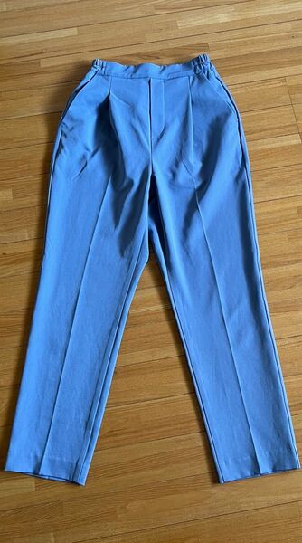 美ージーテーパードパンツ sサイズ ブルー