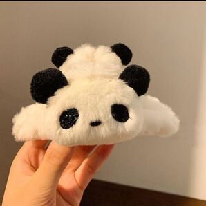 【新品・未使用】ヘアアクセ レディース パンダ ヘアクリップ もこもこ 韓国