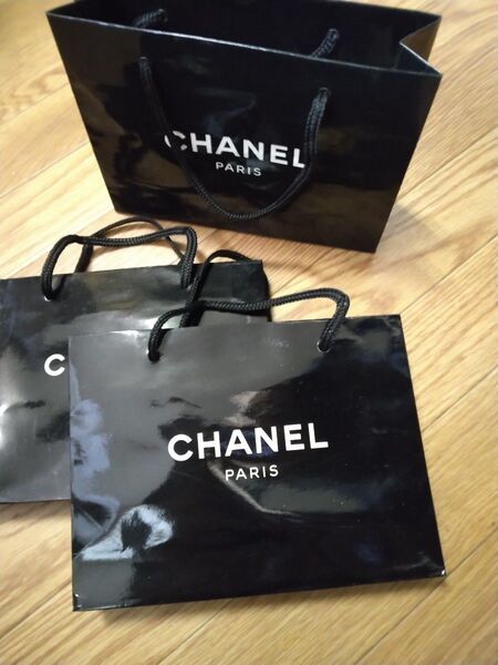 ブランド紙袋 シャネル黒 CHANEL レトロ 3セット