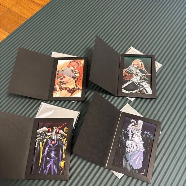 劇場版「オーバーロード」聖王国編 台紙付きトレーディングブロマイド(アインズ・アルベド・シズ)