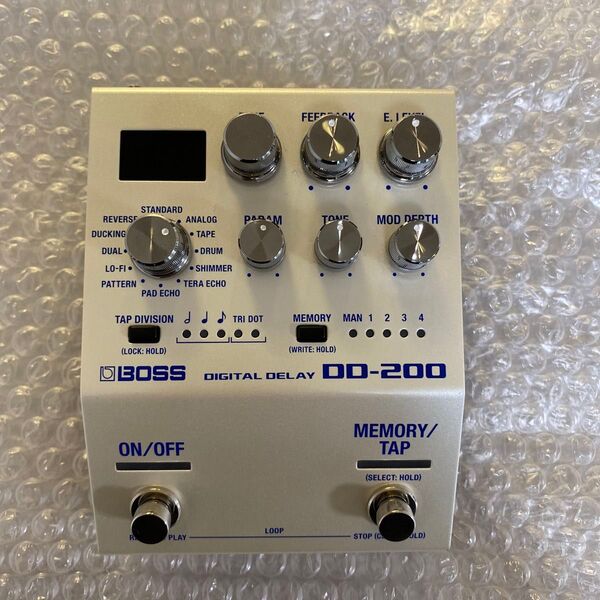 BOSS DIGITAL DELAY DD-200
