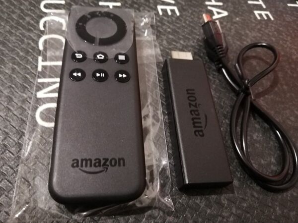 美品 Amazon Fire TV Stick (ファイヤースティック)