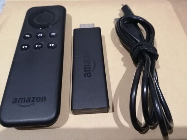 Amazon Fire TV Stick (ファイヤースティック)
