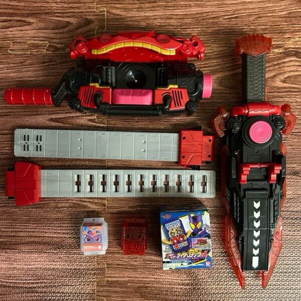 【格安】仮面ライダーガヴ DX変身ベルトガヴ ガヴガブレイド ゴチゾウ3点