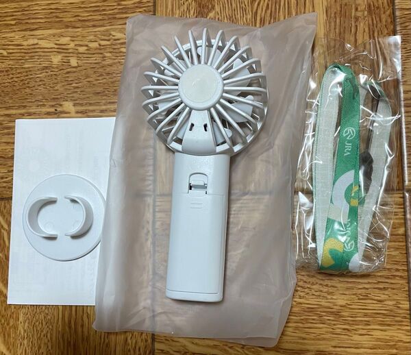 (非売品)JRA ハンディファン ネックストラップ付き一個 秘密のおまけ付き!