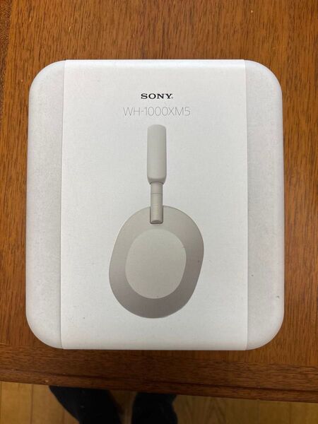 ワイヤレスノイズキャンセリングステレオヘッドセット WH-1000XM5(S) プラチナシルバー