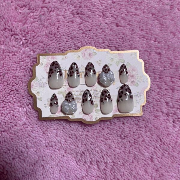 ネイルチップ ハンドメイド アーモンド ヒョウ柄 リボン ギャル