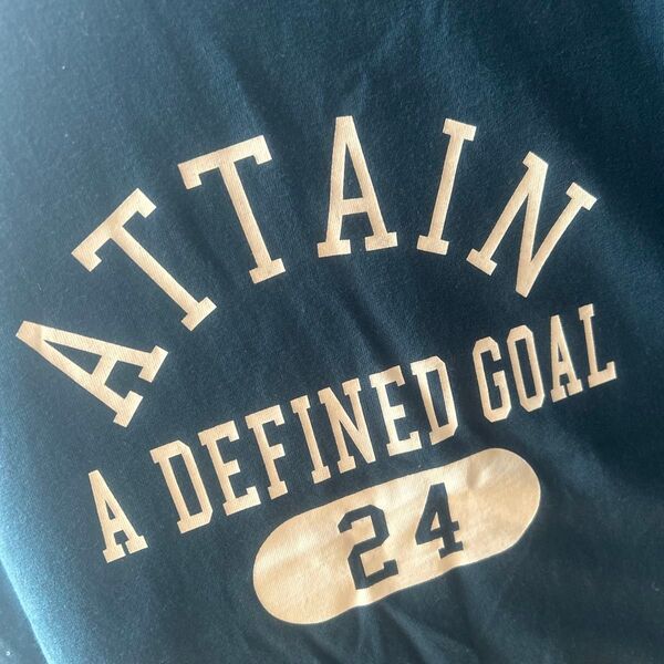 ATTAIN A DEFINED GOAL Tシャツ ネイビー