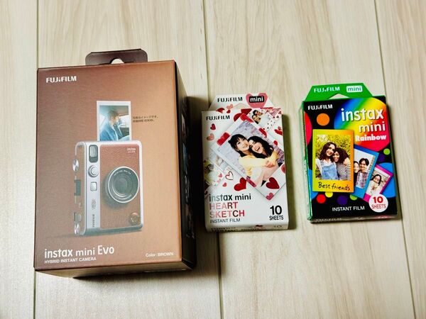 新品未使用品 FUJIFILM instax mini Evo ブラウン チェキ インスタントカメラ 富士フィルム チェキ付き