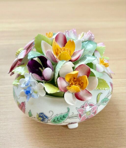 【欠け有】Royal Doulton FLORAL ロイヤルドルトン 置物 インテリア 陶花陶器の置物 花 カラフル