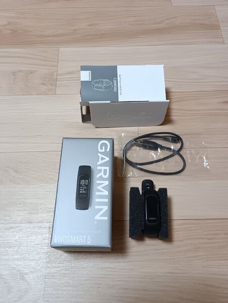 ガーミン GARMIN vivosmart 5 スマートウォッチ アクティビティトラッカー Size S-M