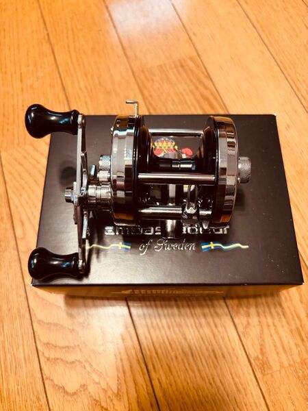 AbuGarcia アブガルシア Ambassadeur ディスプラウト特務機5500cクロームシルバー