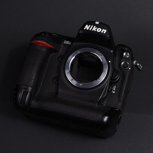 【ジャンク品・動作不可】Nikon ニコン D2H 一眼レフカメラ