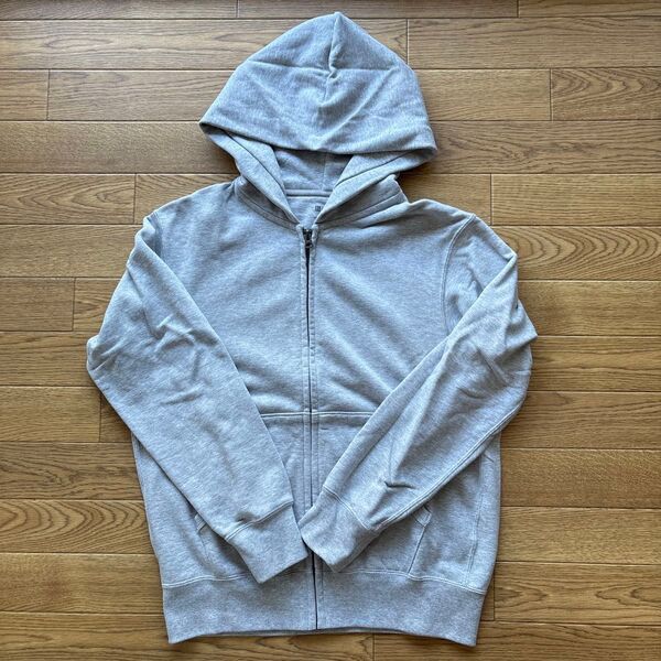 美品 UNIQLO ジップアップパーカー Sサイズ