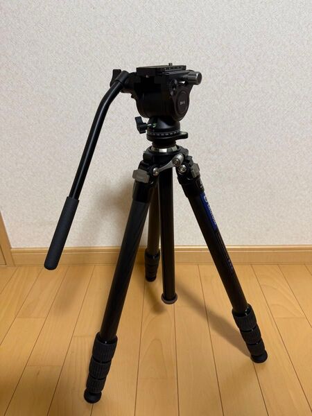 Leofoto ( レオフォト ) LO-284C+BV-5 / レベリングセンターポール搭載カーボン三脚 ビデオ雲台セット