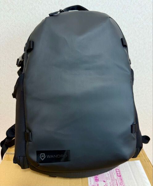 ワンダード STP18-BK-1 ストラタスフォト 18L バックパック ブラック & アクセサリー ストラップス ブラック