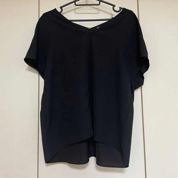 UNIQLO ユニクロ ドレープVネックブラウス Mサイズ ブラック
