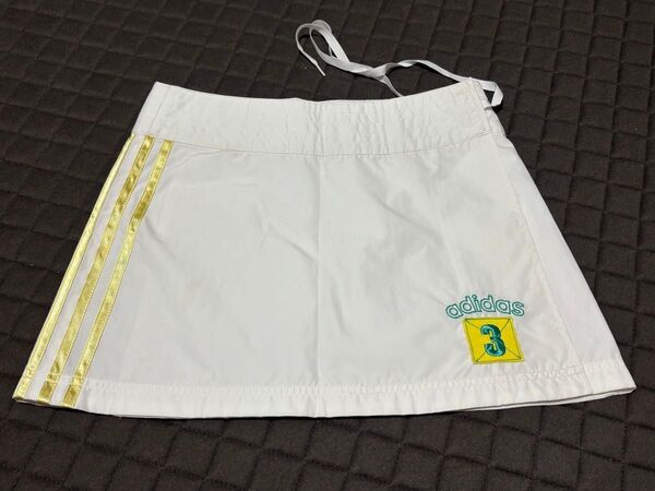 美品! adidas テニススコート M