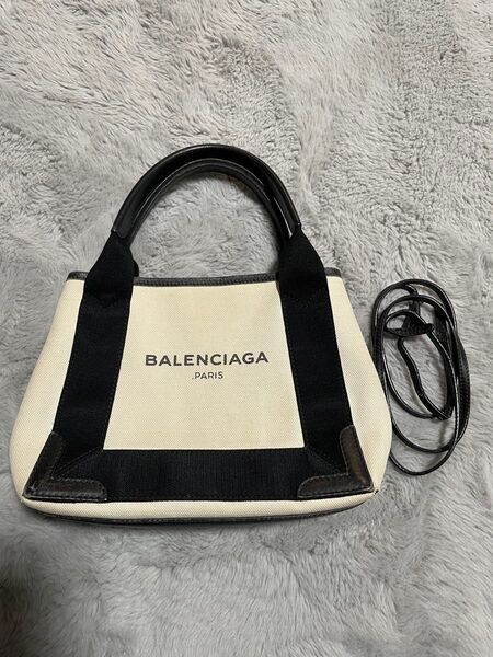 BALENCIAGA XSトートバッグ アイボリー×ブラック