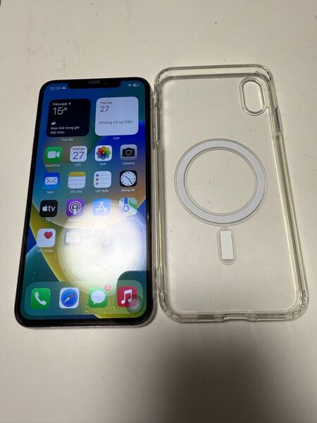 Iphone XS max シルバー 256GB 国内SIMフリー iPhone11