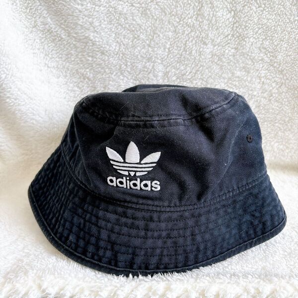 adidas アディダス バケットハット 帽子 刺繍 バケハ ブラック