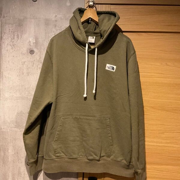 ノースフェイス THE NORTH FACE パーカー XL カーキ