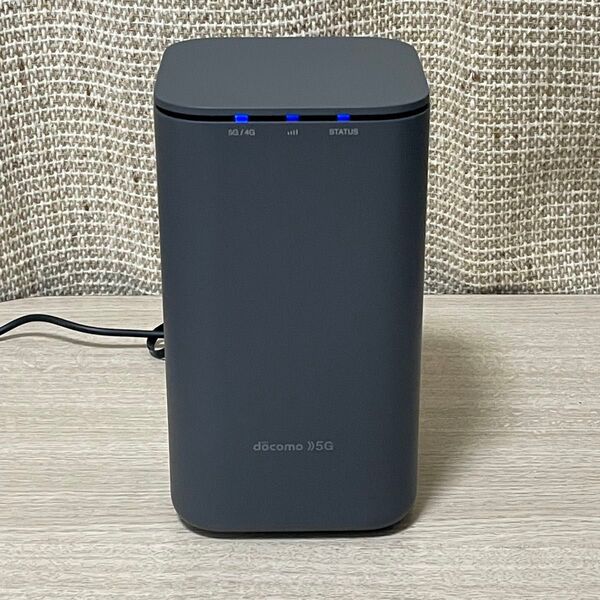 docomo HR01 home5g Wi-Fiルーター