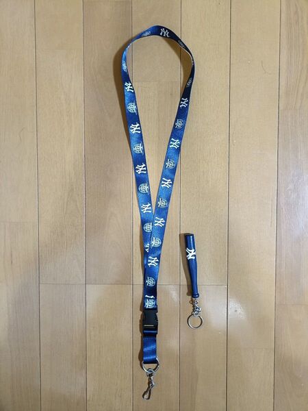 ニューヨークヤンキース ネックストラップ ミニチュアバットキーホルダー