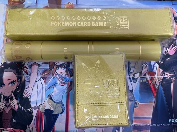《サプライ》25th anniversary golden box プレイマット プレイマットケース デッキケース 3点セット