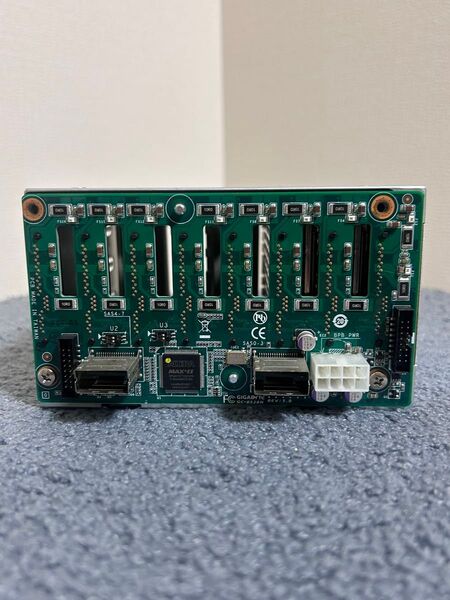 NEC Express5800/R120d-2M HDD3個付きHDDストレージケージ サーバー用