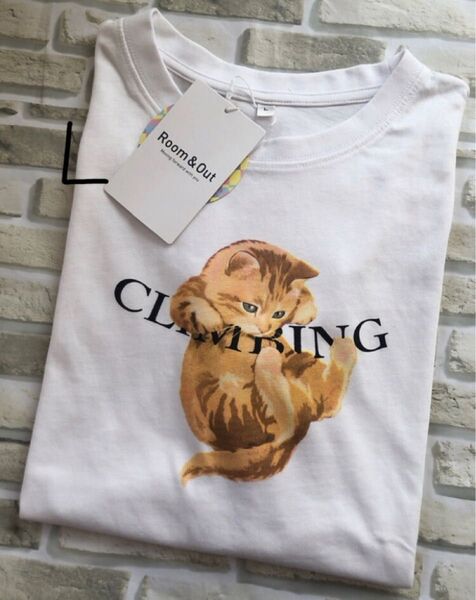 新品 タグ付き ねこ 猫 ねこプリント 薄手 スリット入り 半袖 tシャツ レディース L