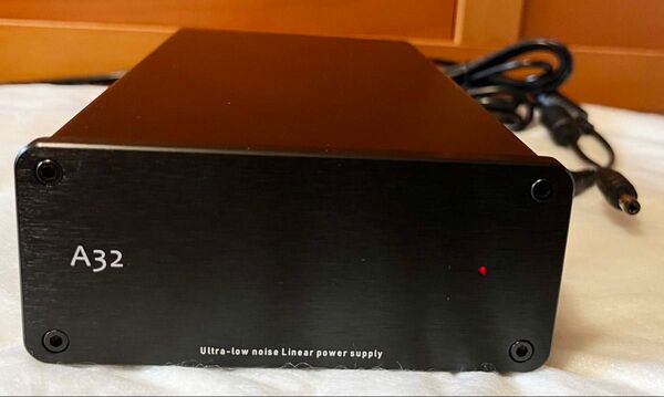 【新品・未使用品】中華製オーディオ機器用低ノイズアナログ電源 DC12V/4.0A 50W(2口)AC115V仕様