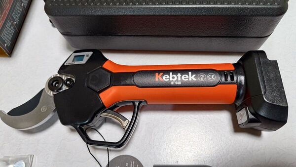 【未使用品】充電式 電動剪定バサミ KT-940 40mm切断 21V バッテリー2個セット