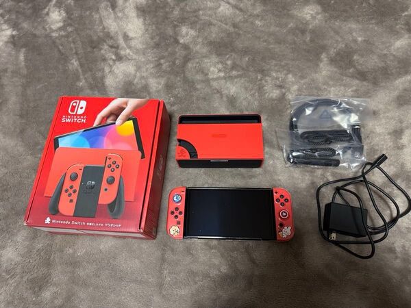 【中古】NintendoSwitch マリオレッド 有機ELモデル BT21カバー付き
