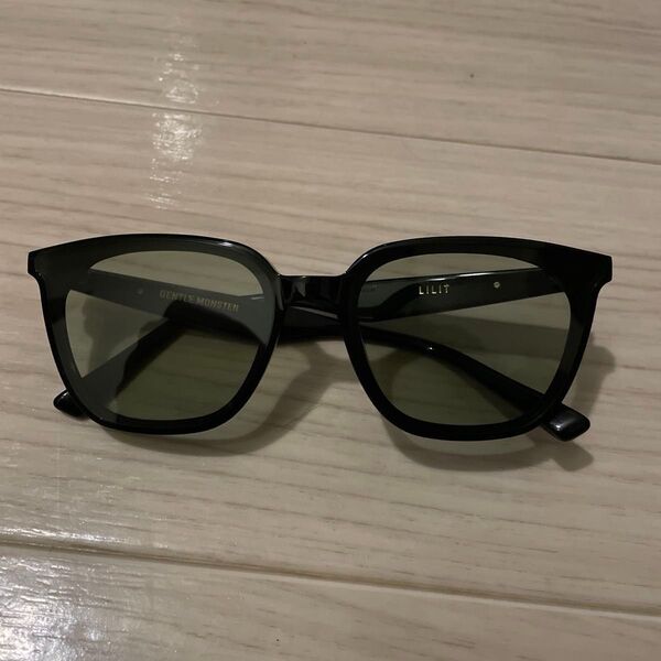 美品▼GENTLE MONSTER ジェントルモンスター LILIT-01(K) サングラス ブラック箱・ケース付き