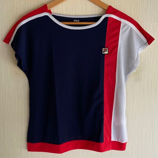 FILA レディース Tシャツ ネイビー/レッド/ホワイト