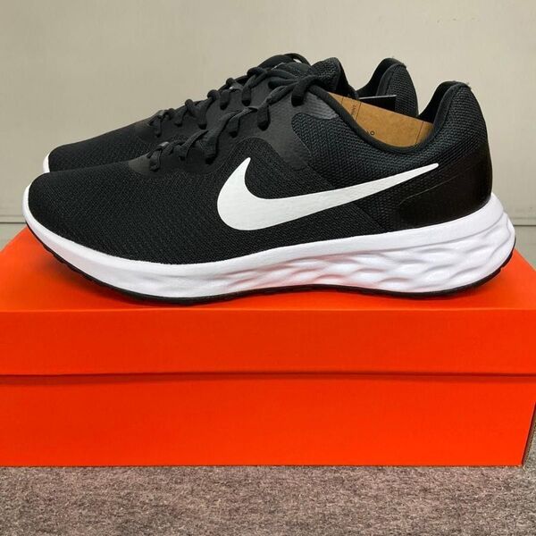 新品 NIKE ナイキ ランニングシューズ スニーカー 26.5