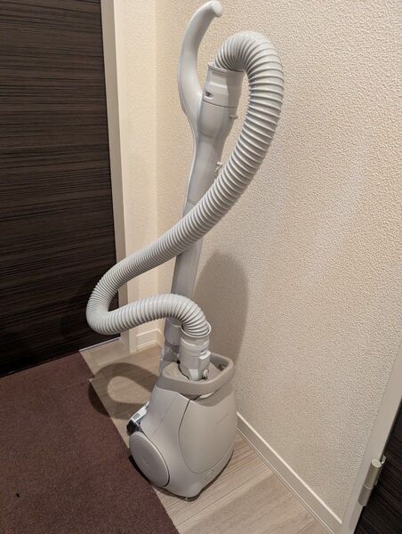 Panasonic 紙パック式掃除機 電気式掃除機 MC-PJ22G-C 2023年式